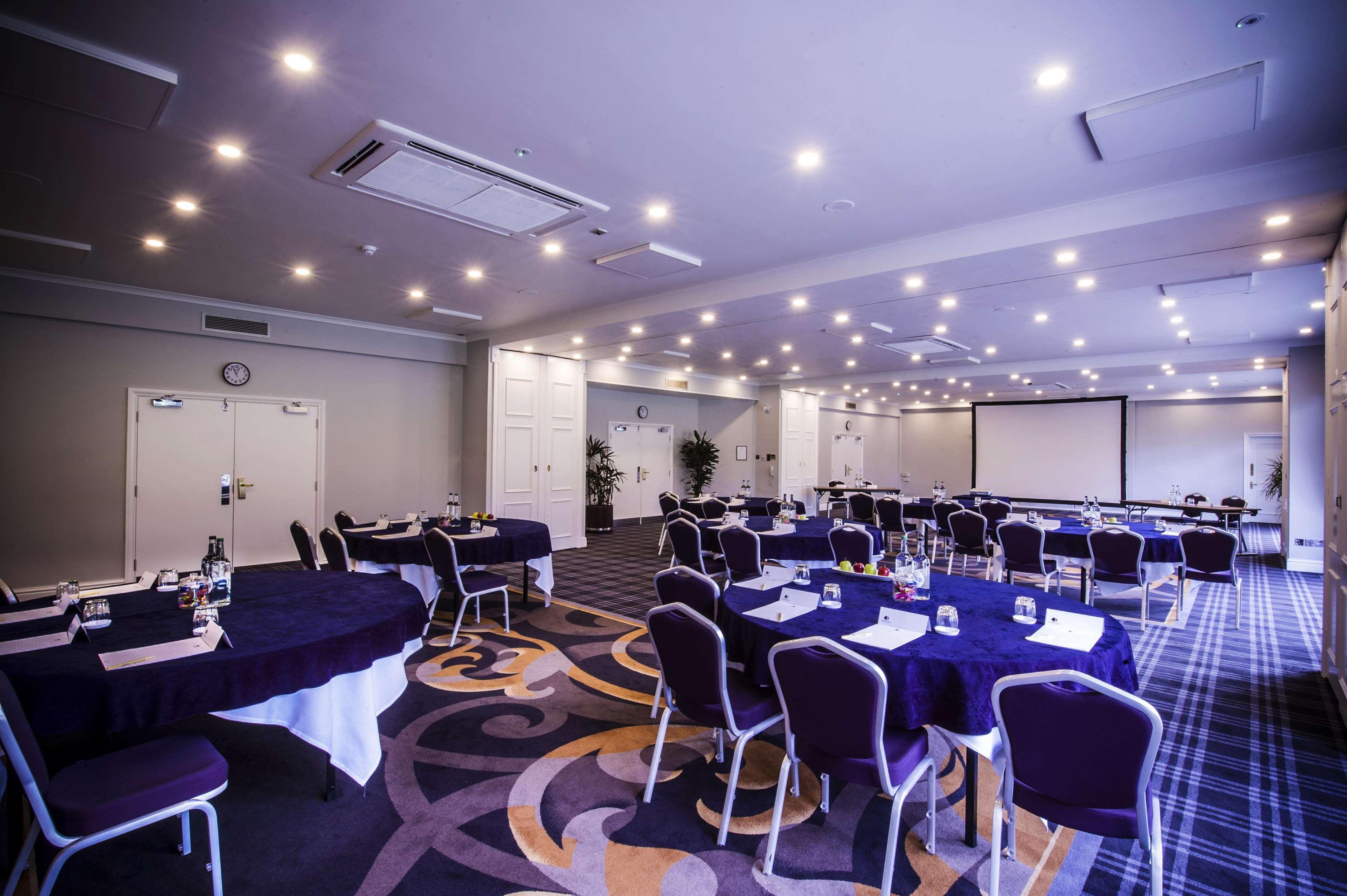 Doubletree By Hilton Cheltenham-Cotswolds Ngoại thất bức ảnh