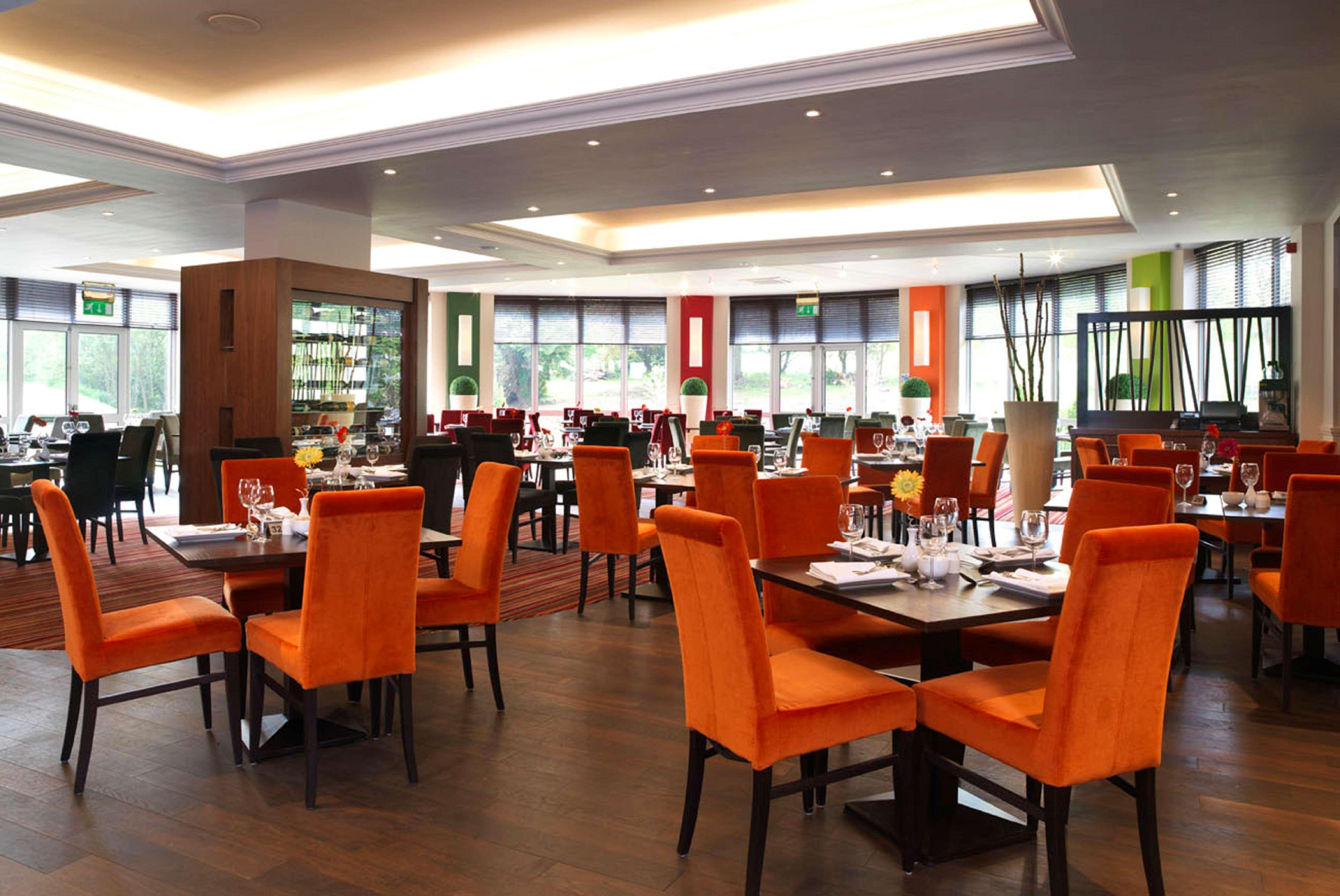 Doubletree By Hilton Cheltenham-Cotswolds Ngoại thất bức ảnh