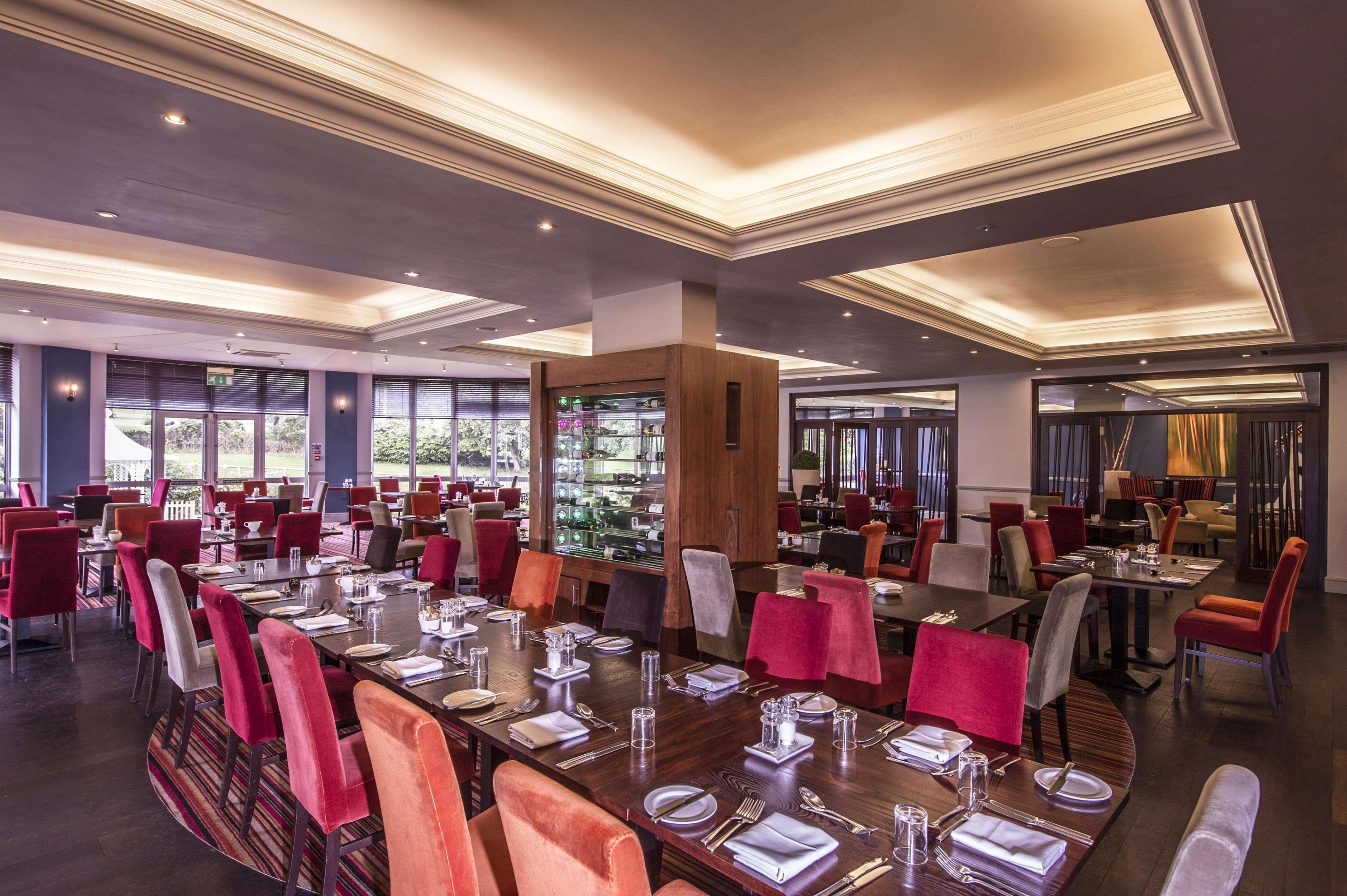 Doubletree By Hilton Cheltenham-Cotswolds Ngoại thất bức ảnh