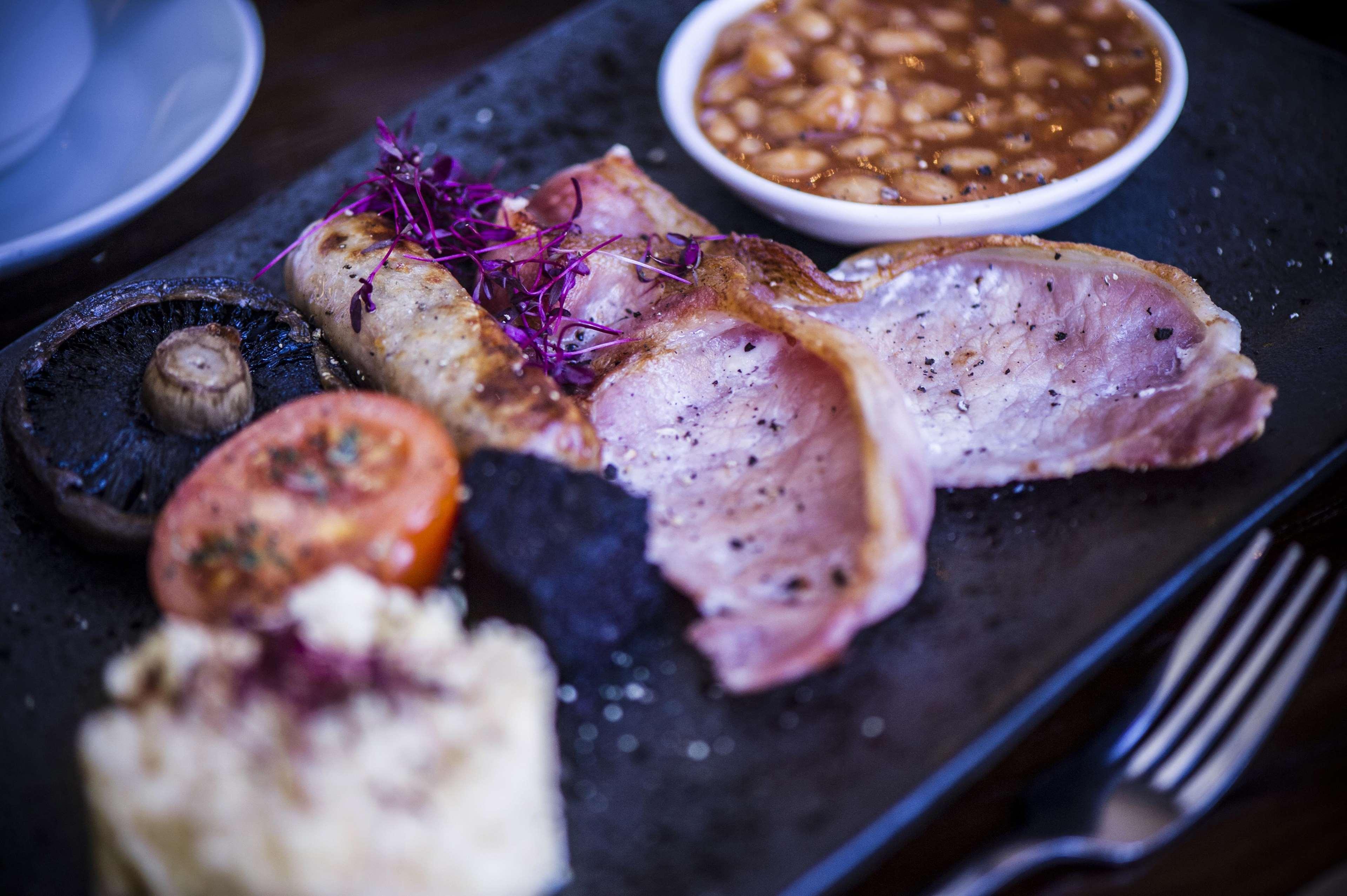 Doubletree By Hilton Cheltenham-Cotswolds Ngoại thất bức ảnh