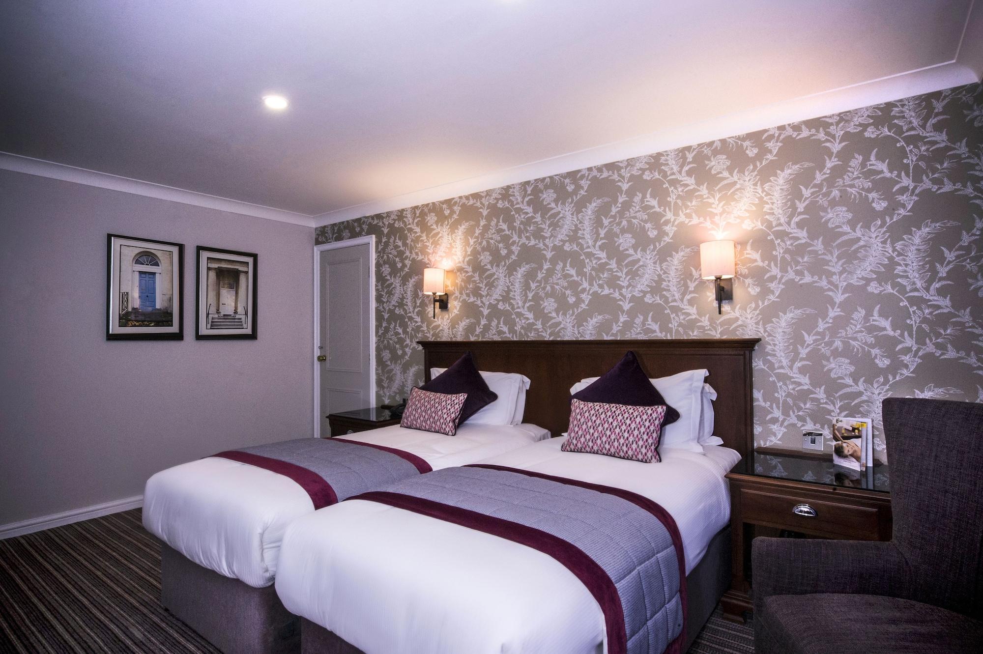 Doubletree By Hilton Cheltenham-Cotswolds Ngoại thất bức ảnh