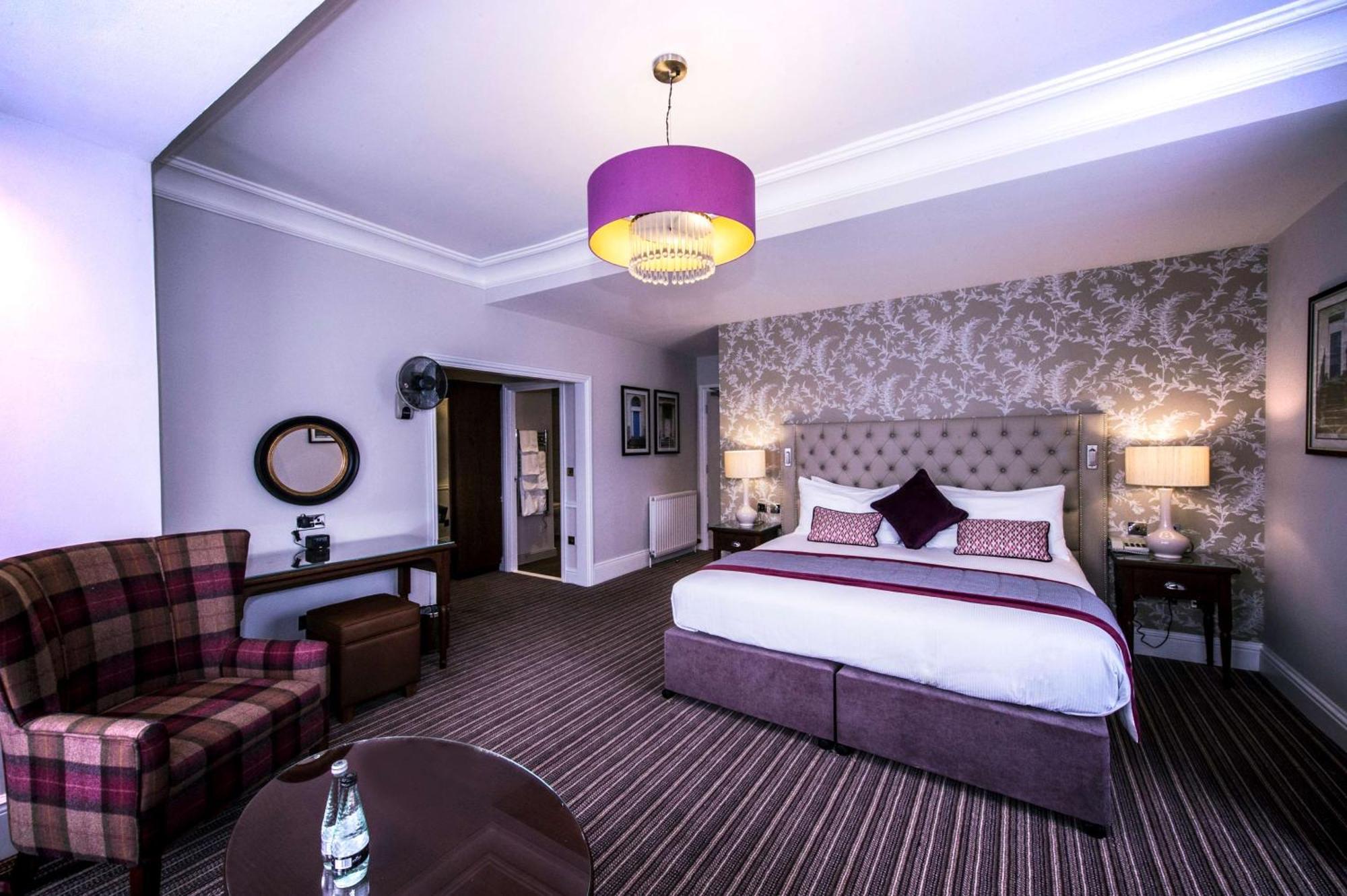 Doubletree By Hilton Cheltenham-Cotswolds Ngoại thất bức ảnh