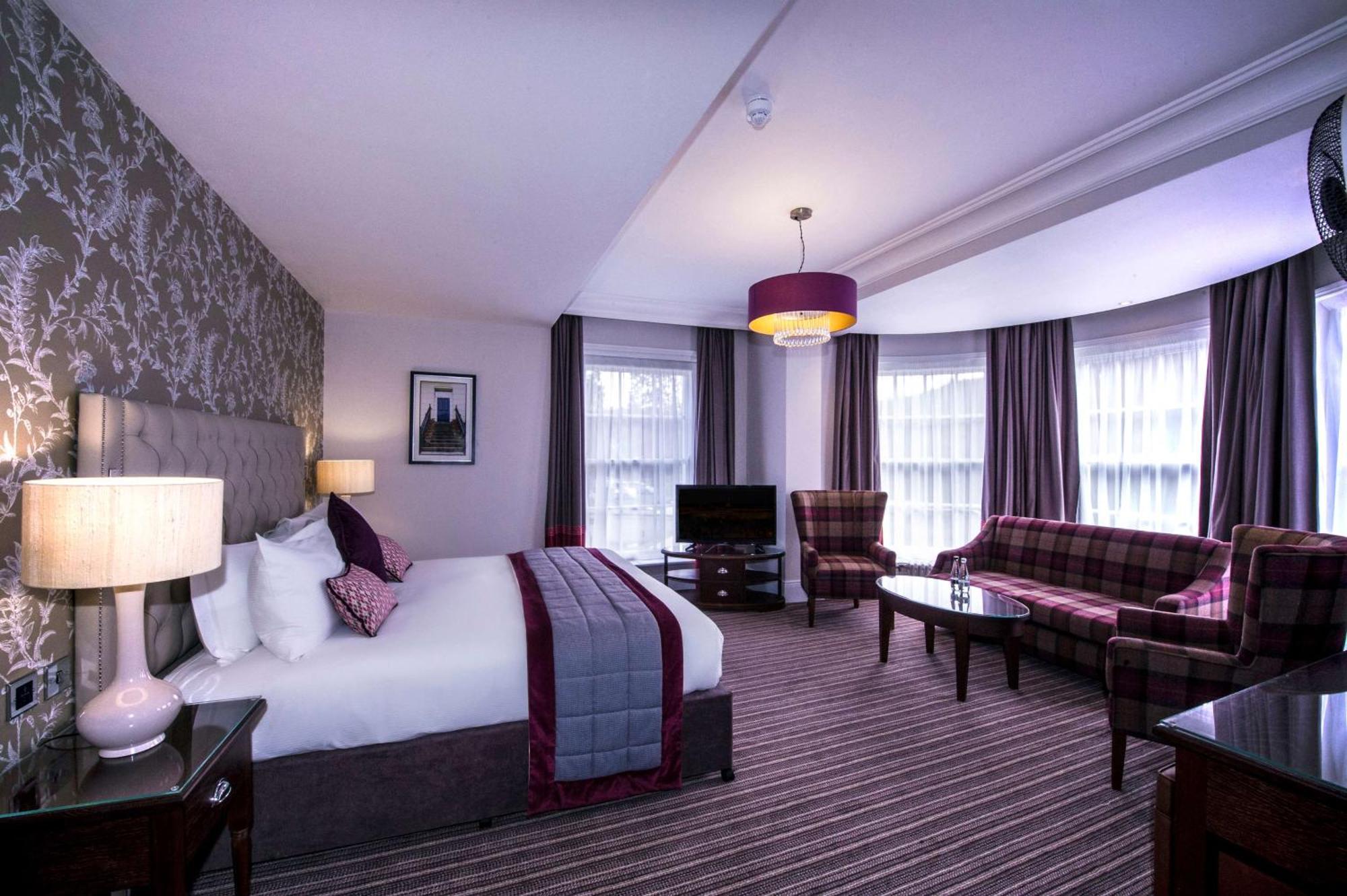 Doubletree By Hilton Cheltenham-Cotswolds Ngoại thất bức ảnh