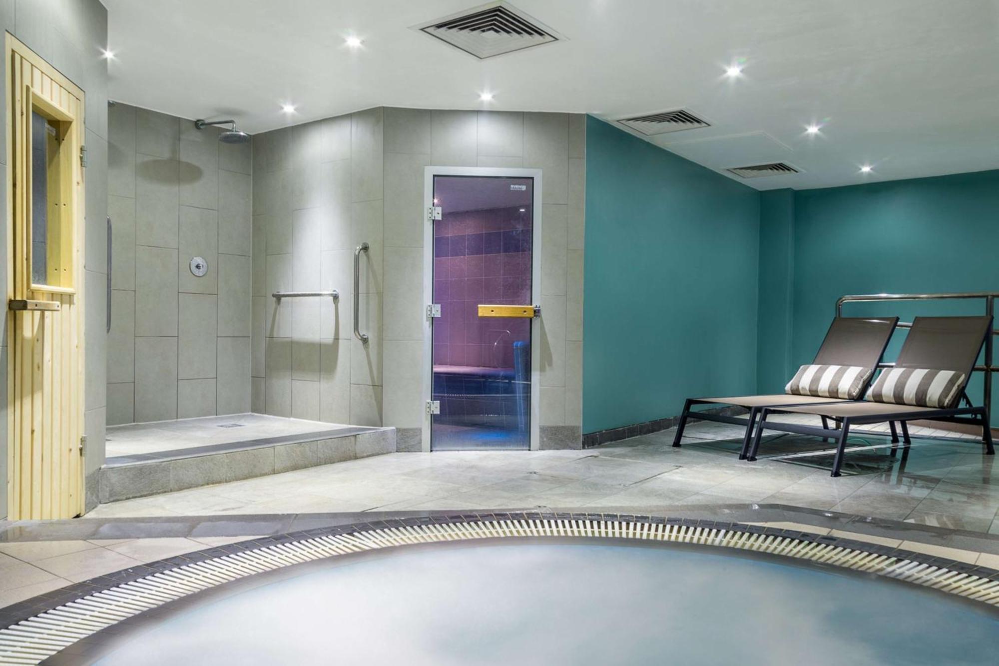 Doubletree By Hilton Cheltenham-Cotswolds Ngoại thất bức ảnh