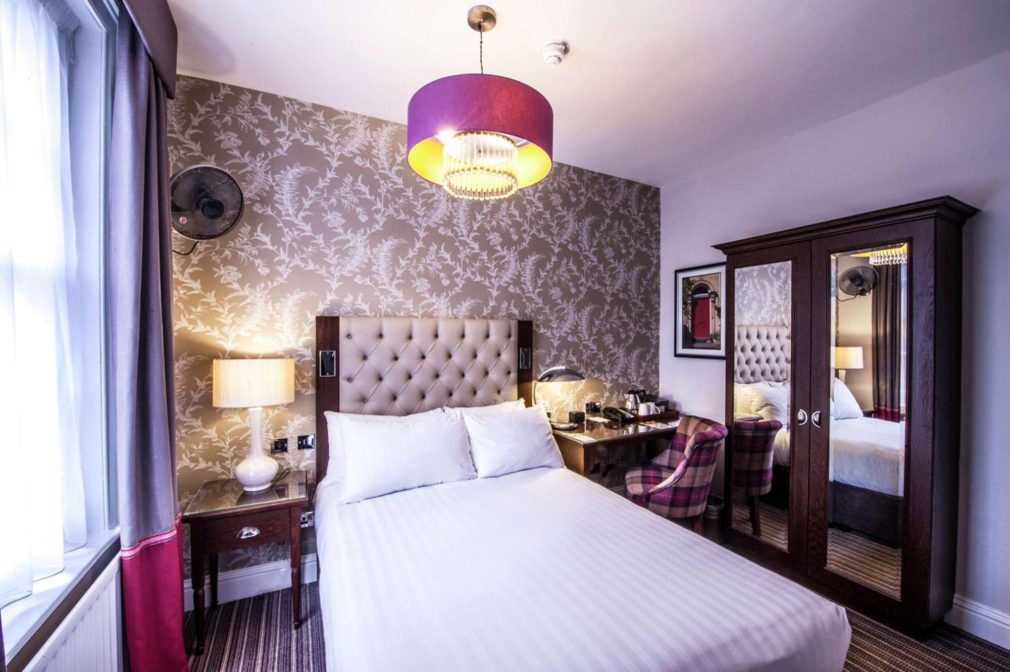 Doubletree By Hilton Cheltenham-Cotswolds Ngoại thất bức ảnh