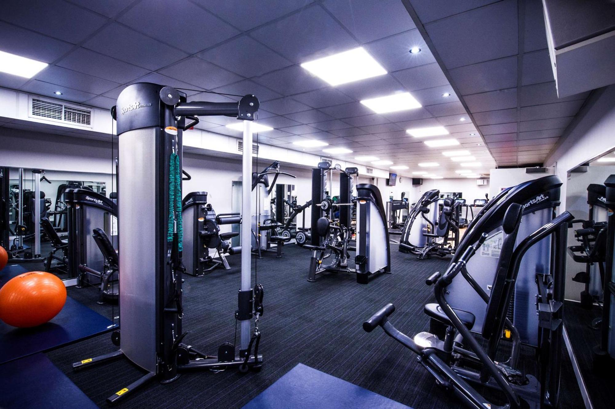 Doubletree By Hilton Cheltenham-Cotswolds Ngoại thất bức ảnh