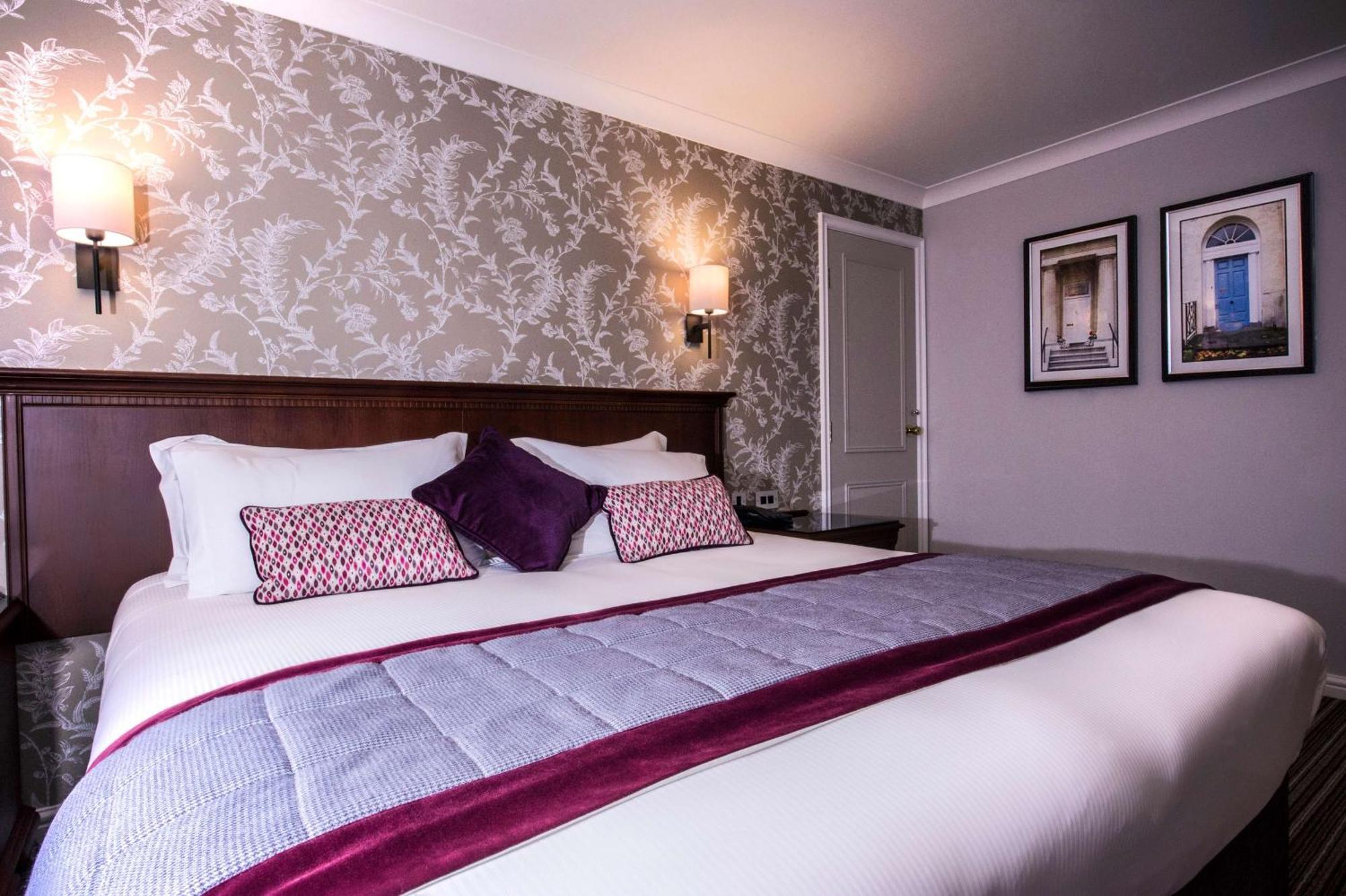 Doubletree By Hilton Cheltenham-Cotswolds Ngoại thất bức ảnh